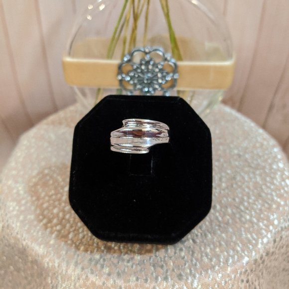 Sterling Silver Band Ring Size 6 - Picture 3 of 4